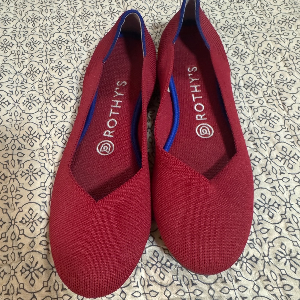 Rothy's Women's Size 7 Burgundy and Blue Flats